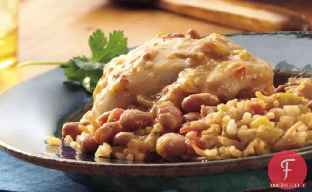 Slow-Cooker Chipotle frango e Pintos com arroz espanhol