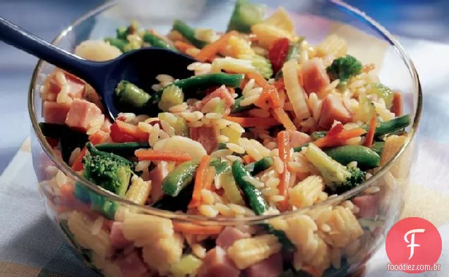 Salada de macarrão agridoce