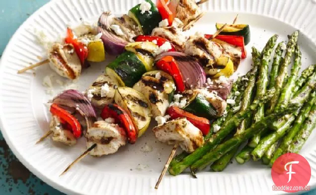 Kabobs Vegetais De Frango Mediterrâneo Grelhado