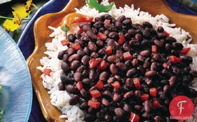 Feijão preto picante e arroz