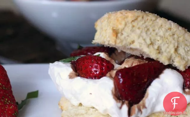Morango-Manjericão - Limão Shortcakes