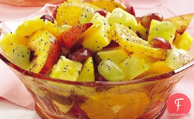 Fruta fresca com molho de sementes de papoula de mel