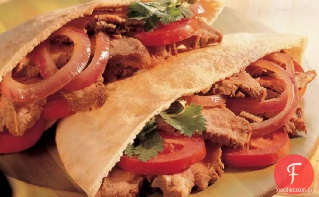 Sanduíches De Bife Marinado Grelhado