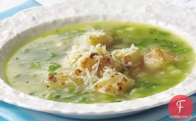 Sopa de cebolinha com Croutons de alho