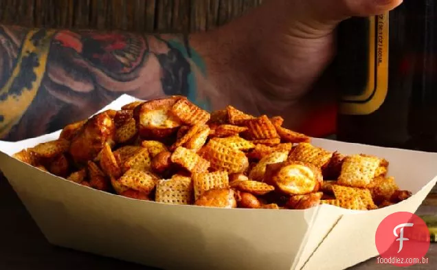 Doce e picante nozes de Cerveja Chex Mix