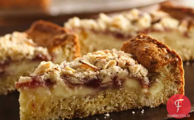 Bolo De Brunch Com Creme De Morango
