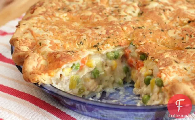 Torta De Frango com ervas e crosta de Cheddar