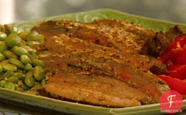 Bife de flanco com Edamame salteado e molho de mostarda Wasabi
