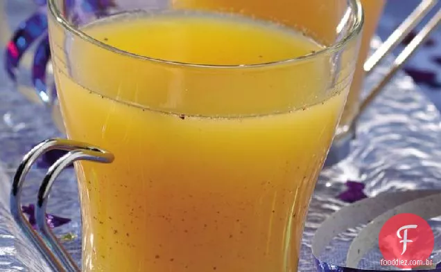 Vinho Temperado Com Cranberry Branco De Fogão Lento