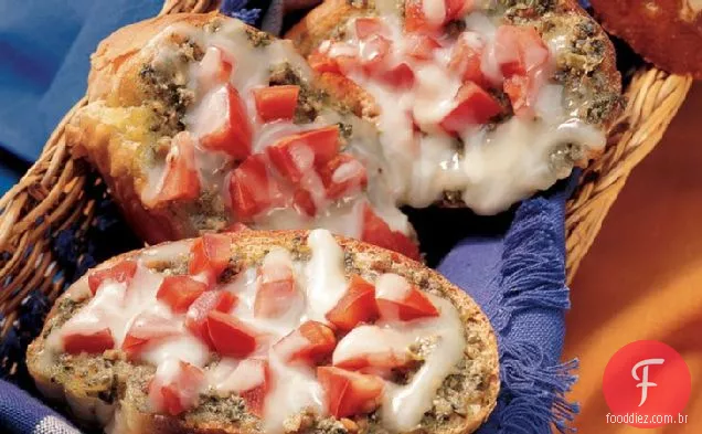 Pesto e tomate Crostini