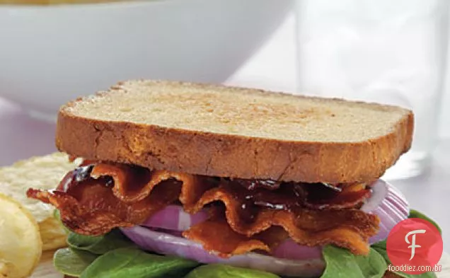 Sanduíches de Bacon, espinafre e cebola roxa com mostarda de framboesa-Chipotle