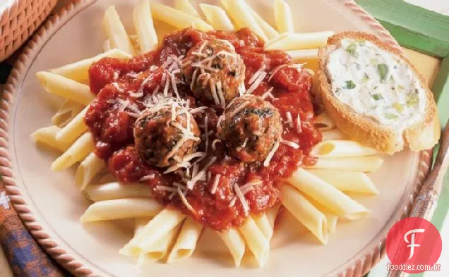 Almôndegas Italianas De Peru Com Mostaccioli