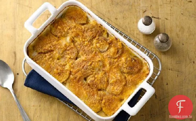 Batatas gratinadas com queijo