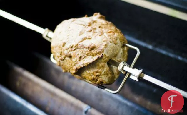 Mostarda Crosted Olho Redondo Assado No Rotisserie