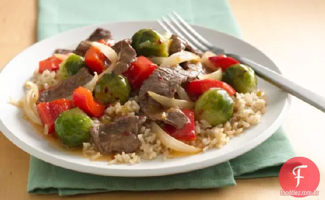 Couve de Bruxelas e Steak Stir-Fry