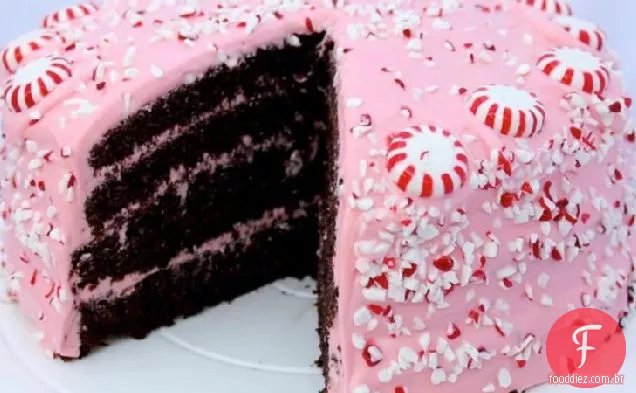 Bolo De Chocolate Fudge com cobertura de Queijo Creme De Hortelã-Pimenta Rosa