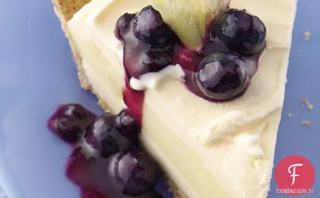Torta De Sorvete De Limão Com Cobertura De Mirtilo