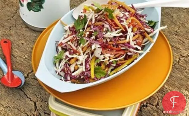 Salada De Repolho Com Molho De Mostarda