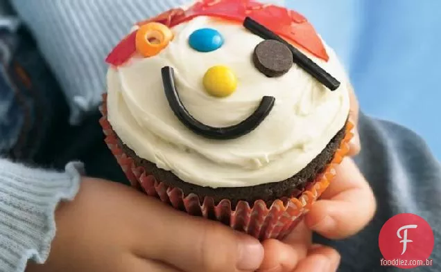 Cupcakes escondidos do tesouro do pirata