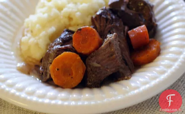 Pote de cidra de maçã assado com legumes