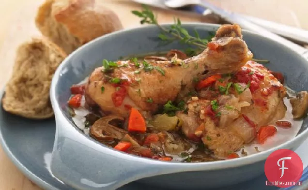 Frango assado com cogumelos selvagens e tomilho