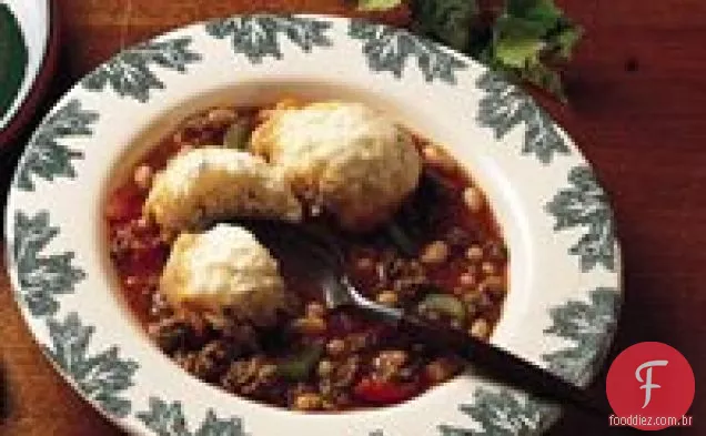Cassoulet de carne com bolinhos de ervas
