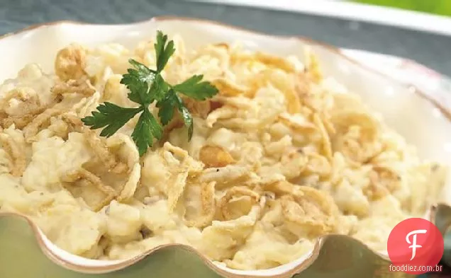 Caçarola de batata com creme de leite e cebola