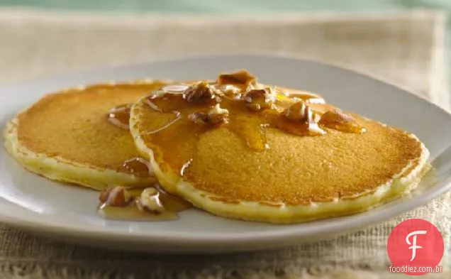 Panquecas de pão de milho com manteiga-xarope de noz-pecã