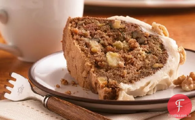 Bolo de maçã robusto com cobertura de manteiga dourada