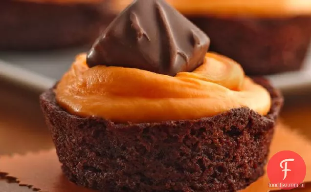 Cupcakes de Brownie com travessuras ou travessuras
