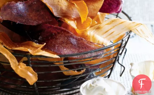 Batata Doce E Batatas Fritas De Inhame Com Molho De Mostarda Quente