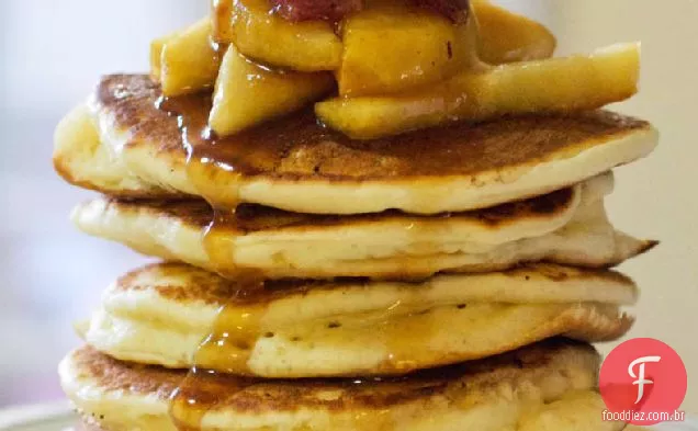 Panquecas de Bourbon, maçã e Bacon