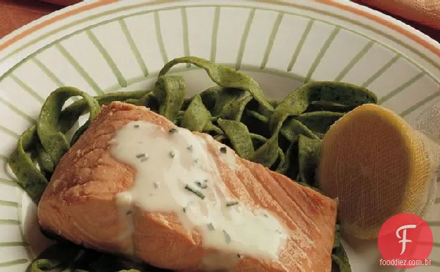 Salmão com molho de alecrim