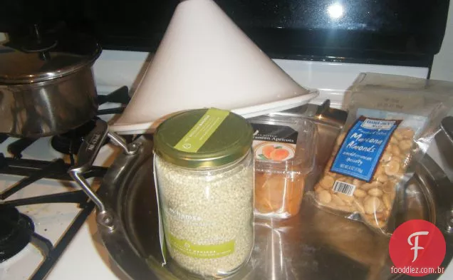 Grande Zumbi Mostarda Frango Tagine Com Cuscuz