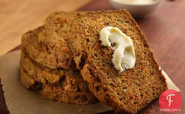 Abobrinha - Pão de cenoura com propagação cremosa de mel