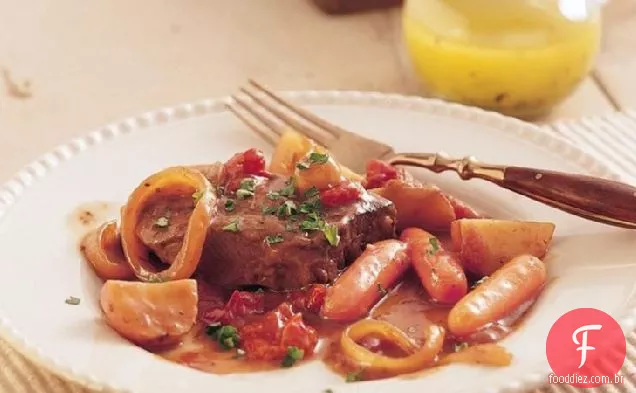 Bife suíço e vegetais de fogão lento