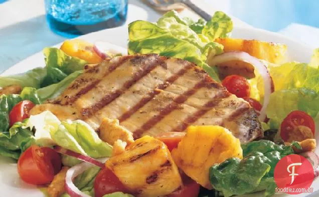Salada De Atum Com Borda Do Pacífico Grelhado