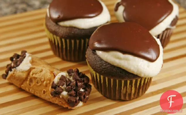 Cupcakes Cannoli Recheados Com Creme