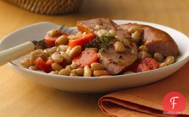 Salsicha refogada e feijão