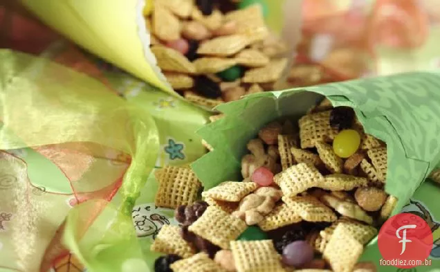 Shake and Go Snack Mix
