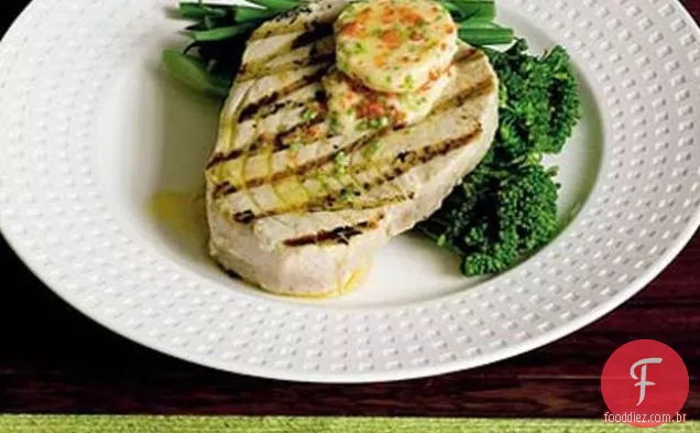 Bife De Atum Com Manteiga De Pimenta