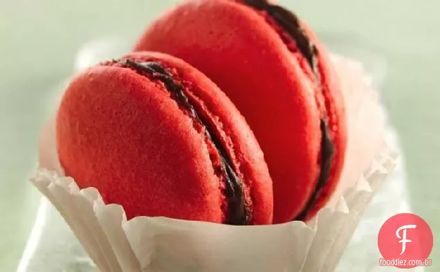 Macaroons franceses com ganache de chocolate agridoce