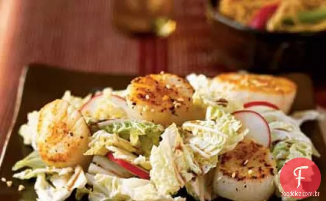 Vieiras marinhas em Slaw Asiático