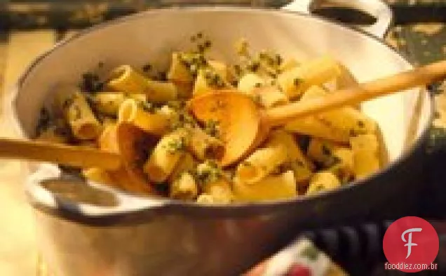 Rigatoni com Basil Pesto