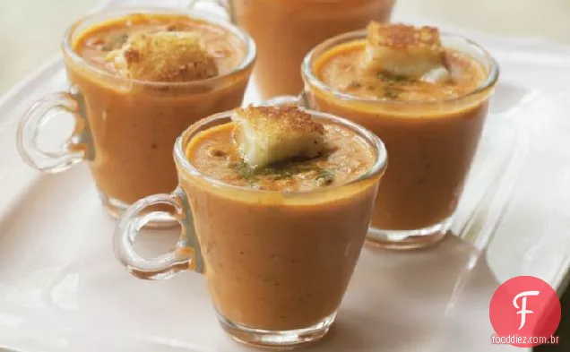 Sopa de tomate com Croutons de queijo