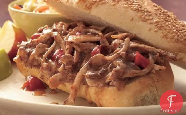 Hoagies de frango grande e picante com fogão lento