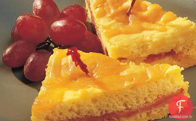 Sanduíche de presunto e queijo assar