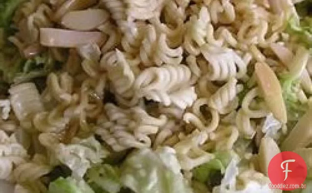 Salada De Macarrão Com Repolho Napa