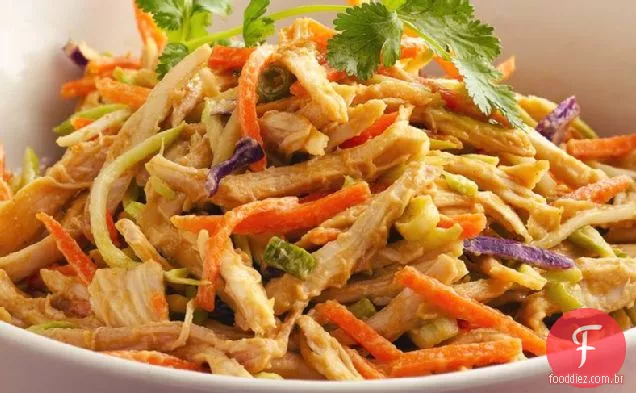 Salada De Frango Tailandesa Desfiada