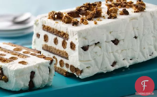 Bolo De Creme De Granola De Chocolate Congelado